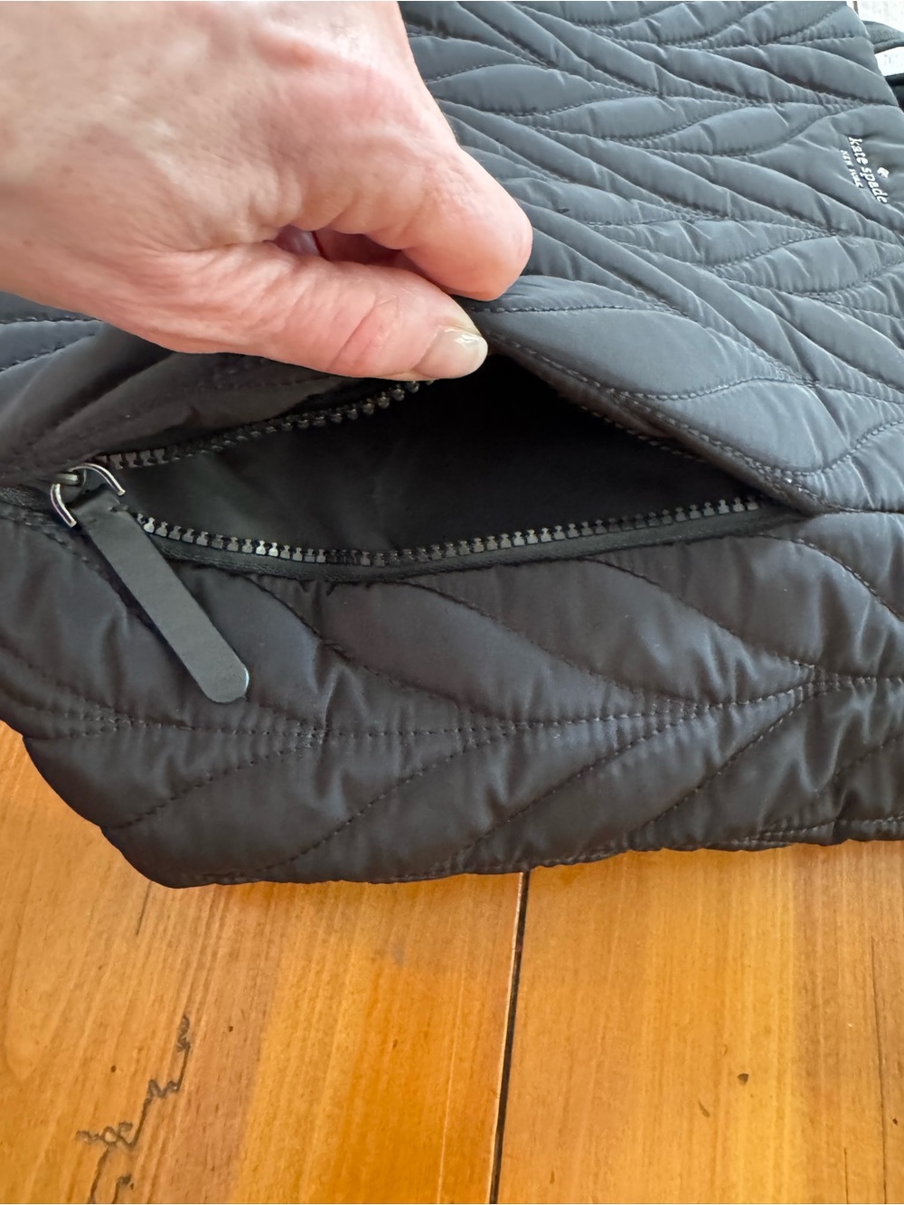 â ď¸Kate Spade Black Quilted Toteâ ď¸ Travel Tote or Diaper Bag - Picture 8 of 16